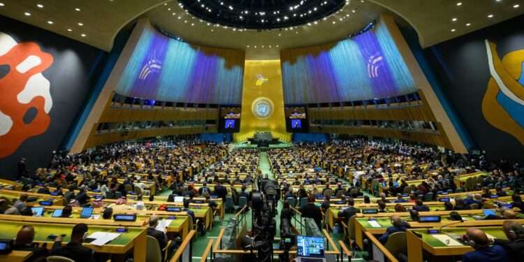 World Leaders Pledge Action in Historic Future Pact 1 A wide view of the General Assembly Hall