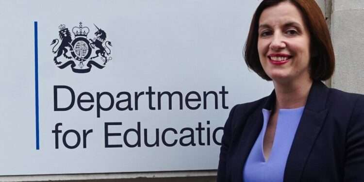 Labour Vows Action To Tackle Child Poverty Crisis 1 Labour Vows Action To Tackle Child Poverty Crisis