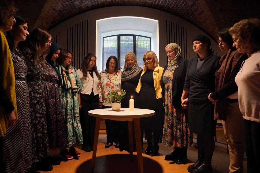 Group of muslim and Jewish women