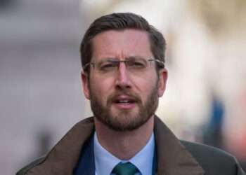 Top Civil Servant Simon Case to Step Down by Year-End