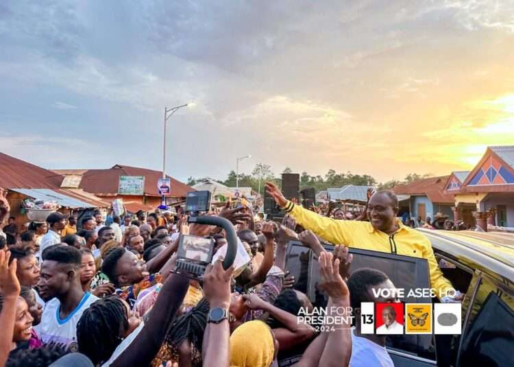 Alan Promises a ‘New Dawn’ for Cocoa Farmers 1 Alan Kyerematen, Presidential candidate for Movement for Change