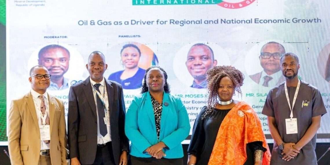 Uganda Eyes Sustainable Oil Wealth Transformation  1 Uganda Eyes Sustainable Oil Wealth Transformation