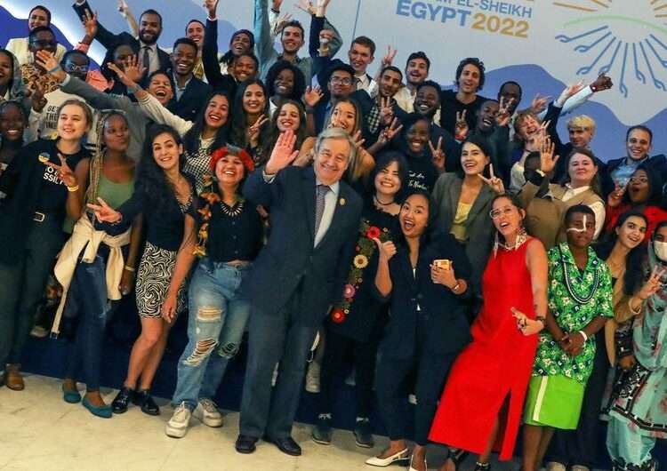 Secretary-General António Guterres with young climate activists at the ​​​​​​​Climate Implementation Summit at COP27 in Sharm el-Sheikh, Egypt.