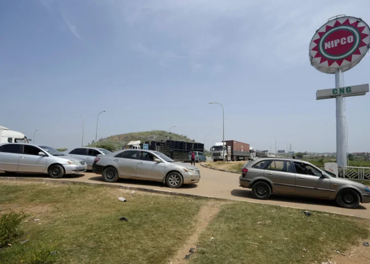 Nigeria’s Cost-of-Living Crisis Spurs Gas Transition Plan 1 cng