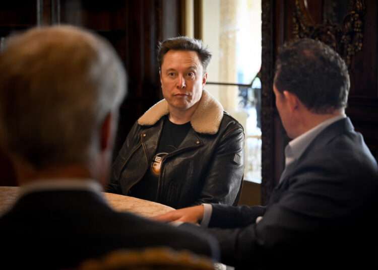 Farage and Musk Meet at Trump’s Mar-A-Lago 1 Mr Musk has frequently criticised Keir Starmer on his social media platform, and shared misleading or false information about the UK