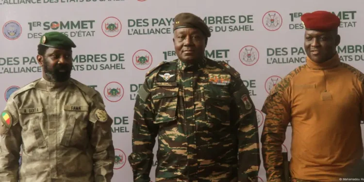 Al Qaeda-Linked Fighters Overrun Mali Military Base