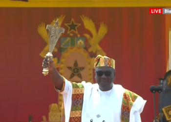 Free-Falling Cedi Sparks Fear of Doom for Mahama’s Government