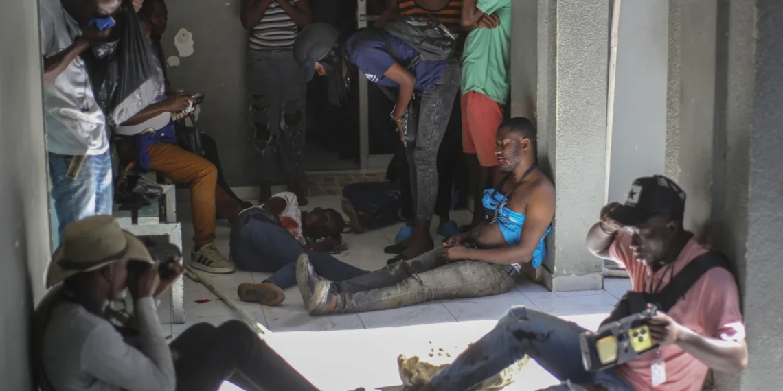 Some journalist were shot by armed gangs