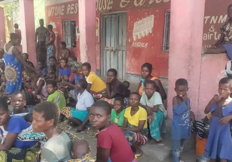 Mozambican Refugees Flee Violence, Seek Aid In Malawi 1 Thousands have fled Mozambique in the past week to neighbouring Malawi seeking refuge from deadly post-election demonstrations