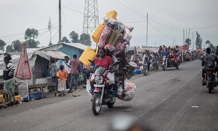The M23 group which is fighting the Congolese army in eastern Democratic Republic of Congo, seized Minova, a trading hub that supplies the city of Goma.