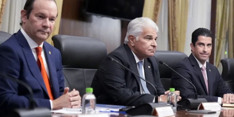 Mulino Rejects U.S. Claim On Panama Canal Fee Waiver