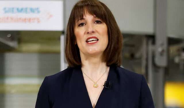 Rachel Reeves Faces Internal Revolt Over Benefits Cuts 1 No 10 Defends Reeves Amid Market Concerns