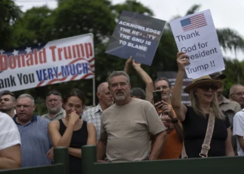 Some White South Africans protesting outside the US embassy in Pretoria, South Africa
