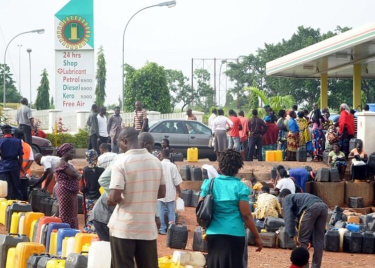 Niger Faces Fuel Crisis as Shortages Persist