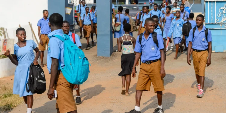 Secondary Education ; double-track system in focus