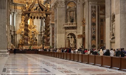 Vatican Readies For Pope Francis’ Funeral 3 Mourners line up in St Peter’s Basilica to pay homage to Pope Francis before his funeral.
