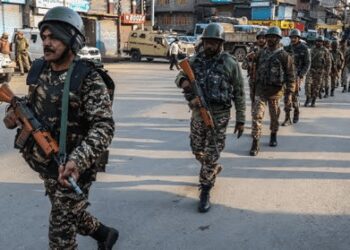India, Pakistan Urged To Exercise Restraint 1 Indian soldiers in Anantnag, Jammu and Kashmir as India, Pakistan Urged To Exercise Restraint