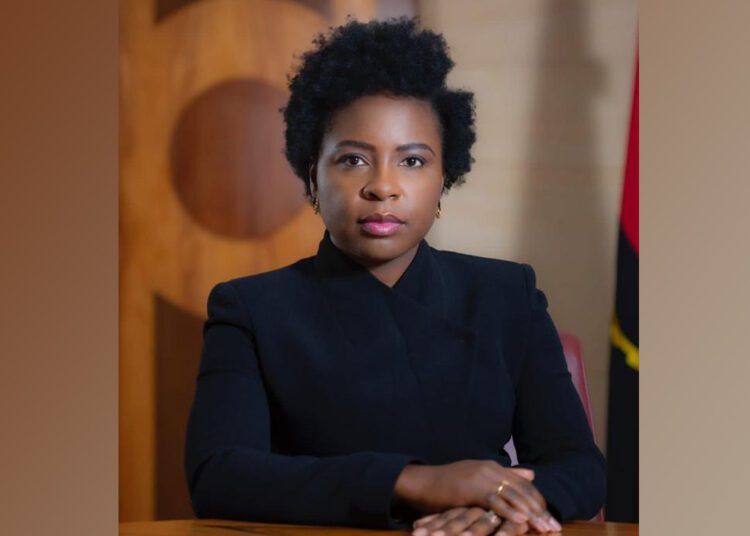 Angola Weighs IMF Loan As Oil Prices Plunge 1 Angola Weighs IMF Loan As Oil Prices Plunge