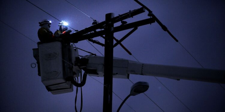 Surging Power Outages Spark Calls for Daily Grid Report 1 Power Outage