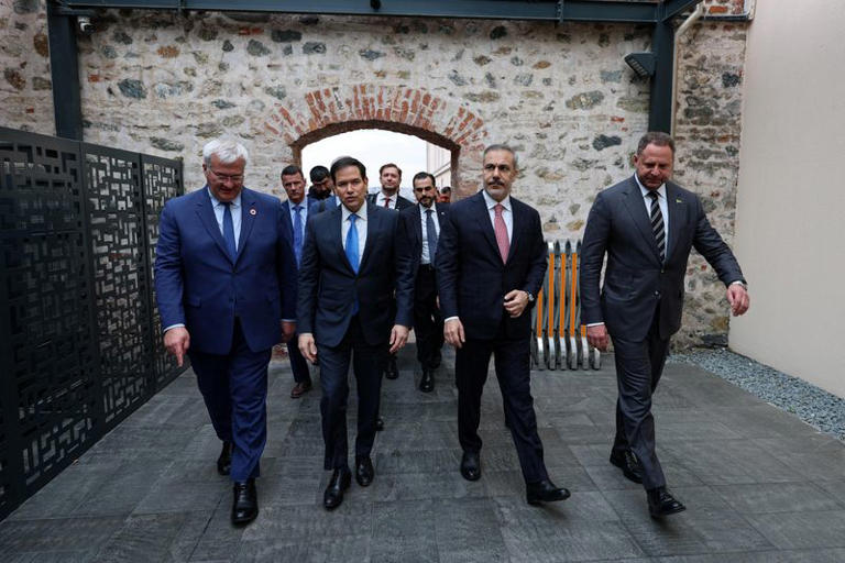 Russia And Ukraine Delegations Meet In Istanbul 3 Russia And Ukraine Delegation Meet In Istanbul