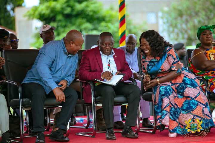 Bono East Thank You Tour: President Mahama Reaffirms Commitment to Development 3 Bono East Thank You Tour 2