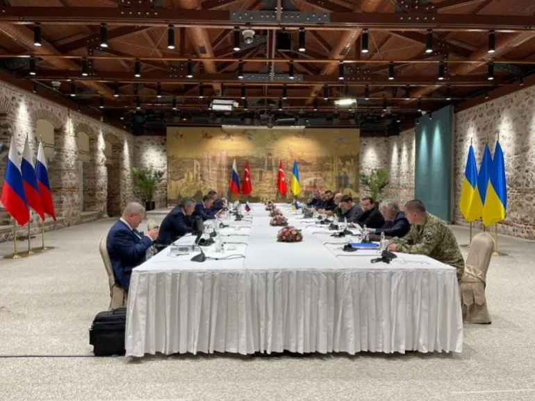 Putin Snubs Zelenskyy’s Challenge, Signals Return To 2022 Failed Talks 2 Members of the Ukrainian and Russian delegations attend talks in Istanbul, Turkiye, on March 29, 2022