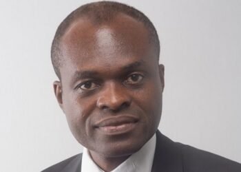 Martin Kpebu, Dame, Tape