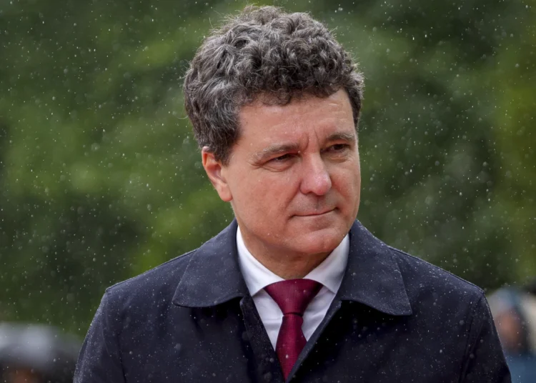 Romania Swears In New President 1 Romania Swears In New President