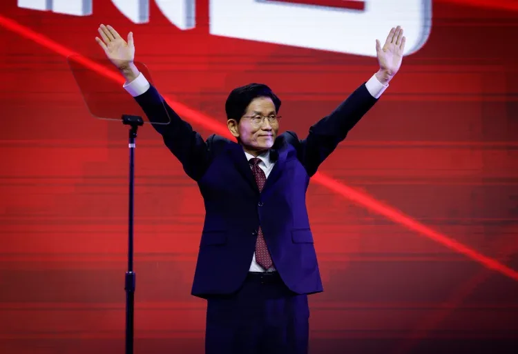 Kim Moon-soo Selected As PPP’s Presidential Candidate 1 Kim Moon-soo celebrates after winning the final round of the People Power Party's primary
