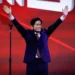 Kim Moon-soo celebrates after winning the final round of the People Power Party's primary