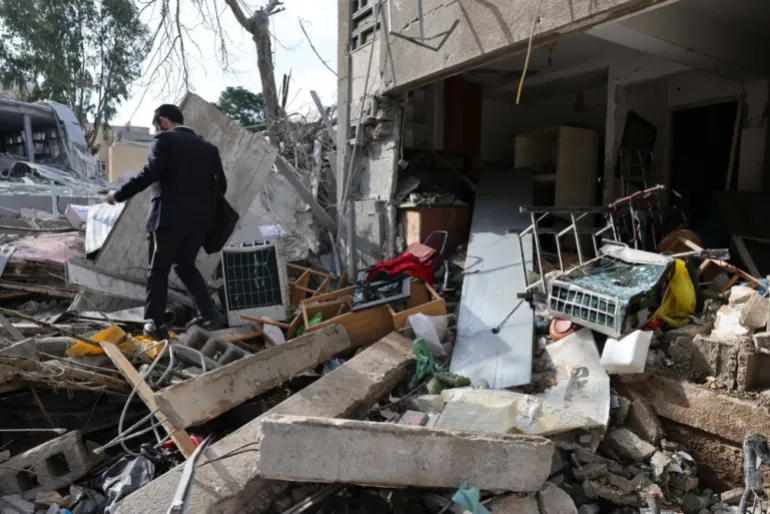 Iran Launches Fresh Wave Of Retaliatory Attacks On Israel 4 13128002 1750056224