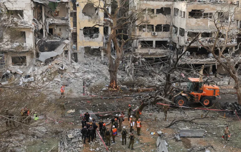 Iran Launches Fresh Wave Of Retaliatory Attacks On Israel 3 Iran Launches Fresh Wave Of Retaliatory Attacks On Israel