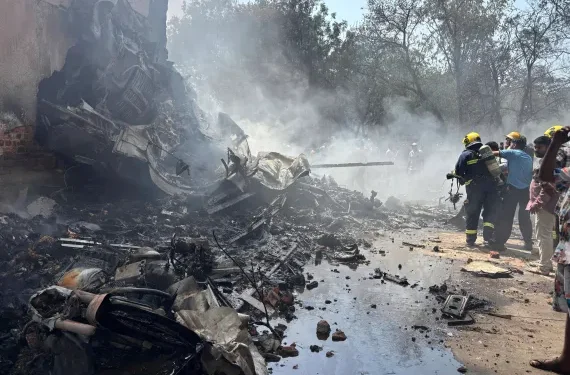 Air India Flight To London Crashes Shortly After Take-Off 1 Air India Flight To London Crashes Shortly After Take-Off