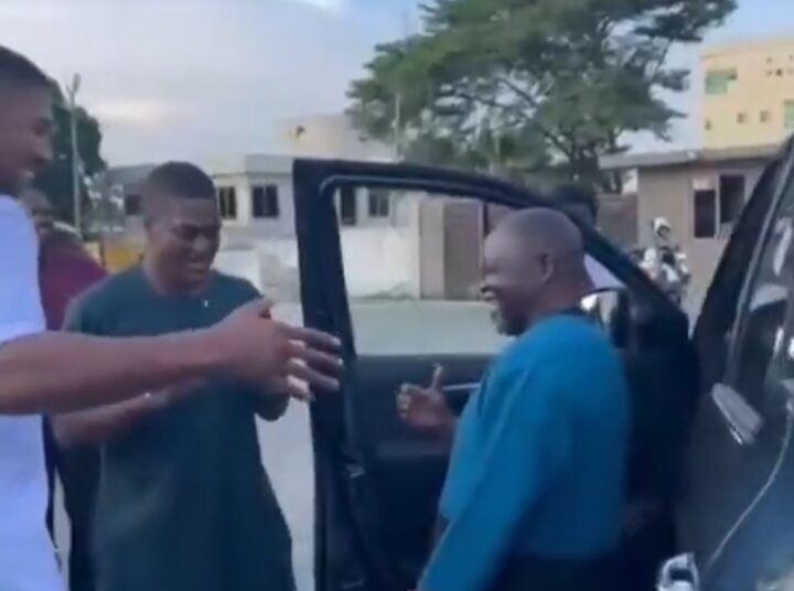 Ibrahim Mahama Gifts Azumah Nelson an SUV 1 Azumah Nelson, receiving his car gift from Sharaf Mahama and Anthony Joshua