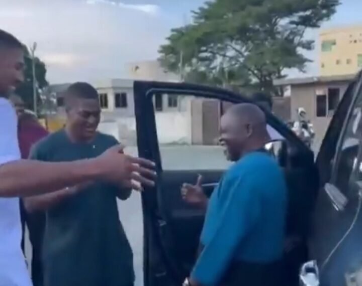 Ibrahim Mahama Gifts Azumah Nelson an SUV 1 Azumah Nelson, receiving his car gift from Sharaf Mahama and Anthony Joshua