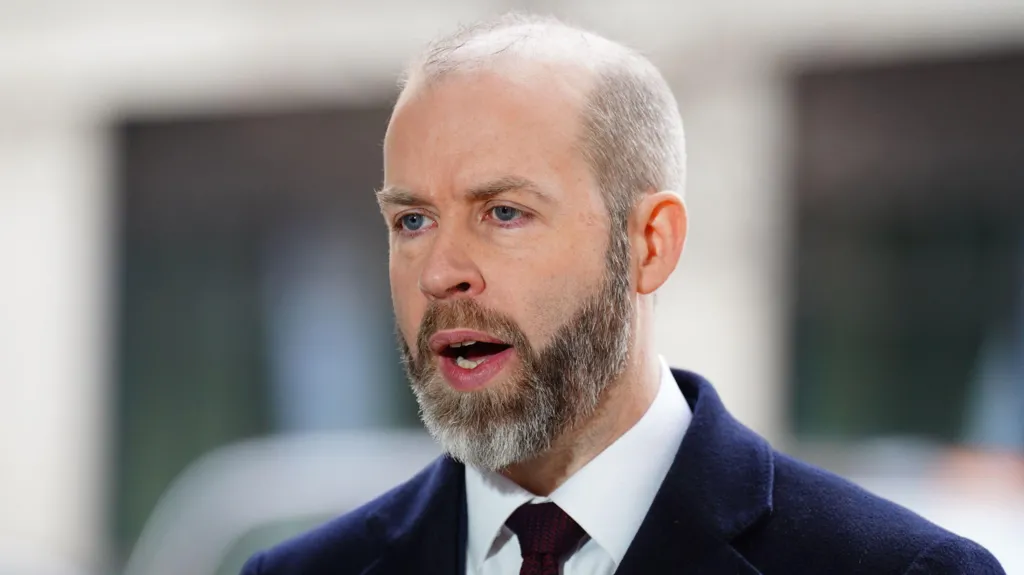 UK Unveils £2.5 Billion Electric Car Push 2 UK Unveils £2.5 Billion Electric Car Push