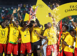 Kotoko Presents FA Cup Trophy to Otumfuo 2 Kotoko @FA Cup