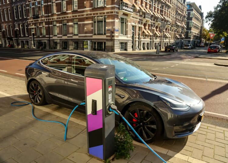 UK Unveils £2.5 Billion Electric Car Push 1 UK Unveils £2.5 Billion Electric Car Push