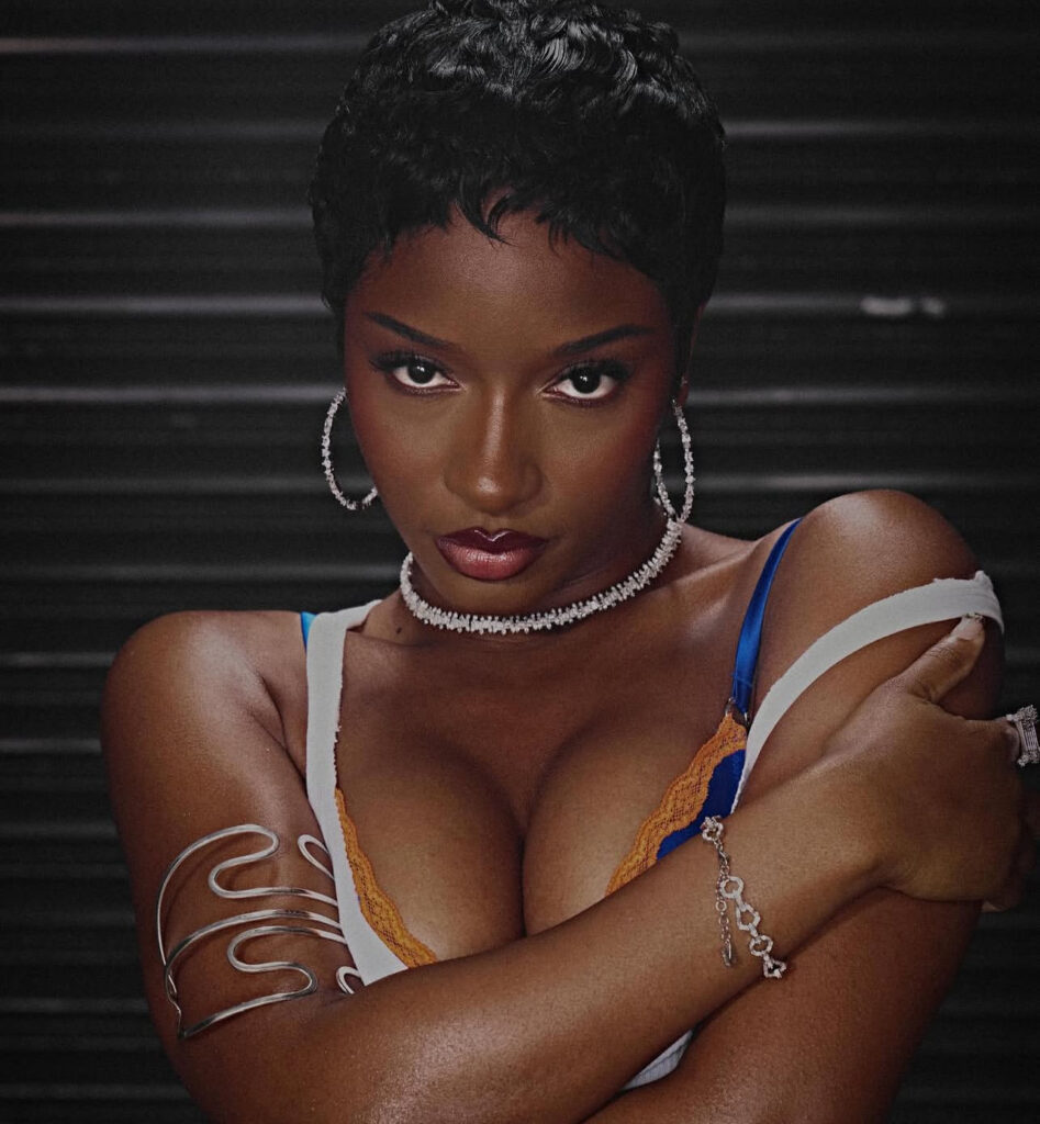 Ayra Starr Reacts To Rumour of Relationship Ban 3 Chris Martin Hails Ayra Starr at Miami Concert