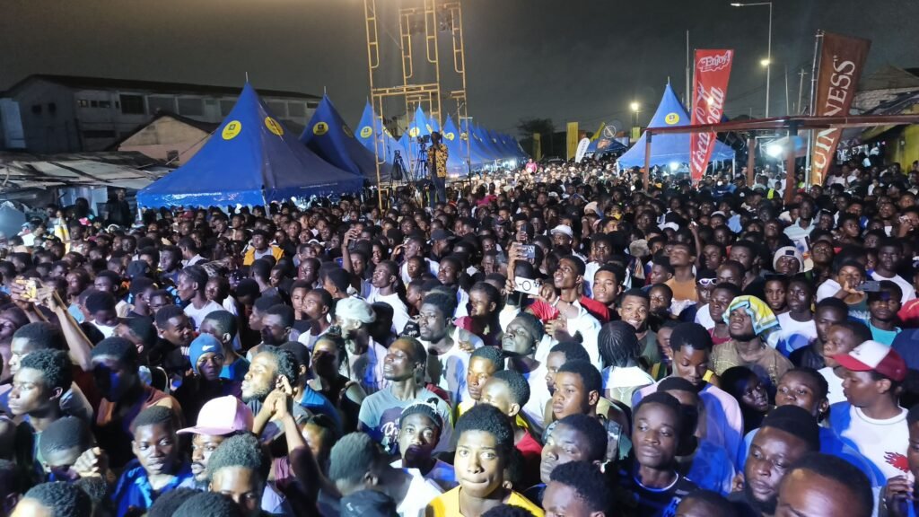 A crosssection of audience at Momofest in Bukom 1 1