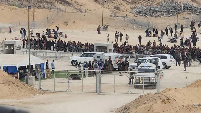 US Envoy Visits Aid Distribution Site In Gaza 2 AA1JHIrJ