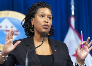 DC Mayor Meets Bondi Amid National Guard Deployment To US Capital 1 Muriel Bowser