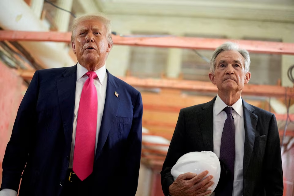 Gold Prices Rise on Powell's Rate-Cut Signal 3 U.S. President Donald Trump and Federal Reserve Chair Jerome Powell