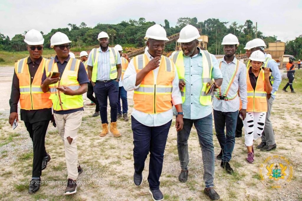 Lands Minister Urges Stronger Ties Between Large-Scale and Small-Scale Miners 3 WhatsApp Image 2025 08 05 at 4.34.40 PM 1
