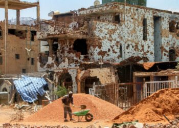 Life slowly returns to war-torn Khartoum, Sudan