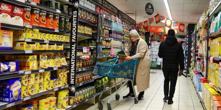 South African Business Confidence Falls Amid U.S. Tariffs 1 South African Business Confidence Falls Amid U.S. Tariffs