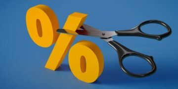 Ghana Ahead of Curve: BoG’s 650bps Rate Cut Outpaces Global Easing Cycle