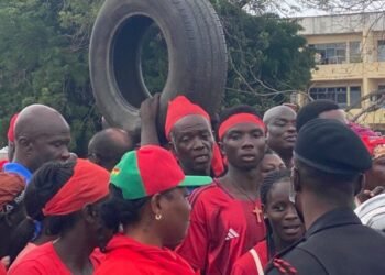 GPRTU Leads Protest Against Encroachment on CMB Lorry Station 2 GPRTU Leads Protest Against Encroachment on CMB Lorry Station