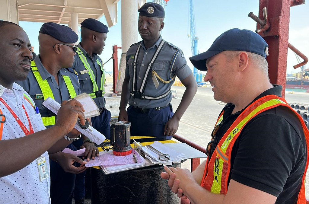 Economy Bleeds: GH¢300m Worth of Goods Smuggled Monthly - FABAG 5 57d1a13ebdd2 6 Ghana Police work