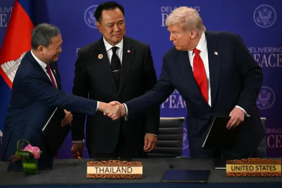 Peace Accord Between Thailand, Cambodia Signed On ASEAN Summit Sidelines 1 Peace Accord Between Thailand, Cambodia Signed On ASEAN Summit Sidelines